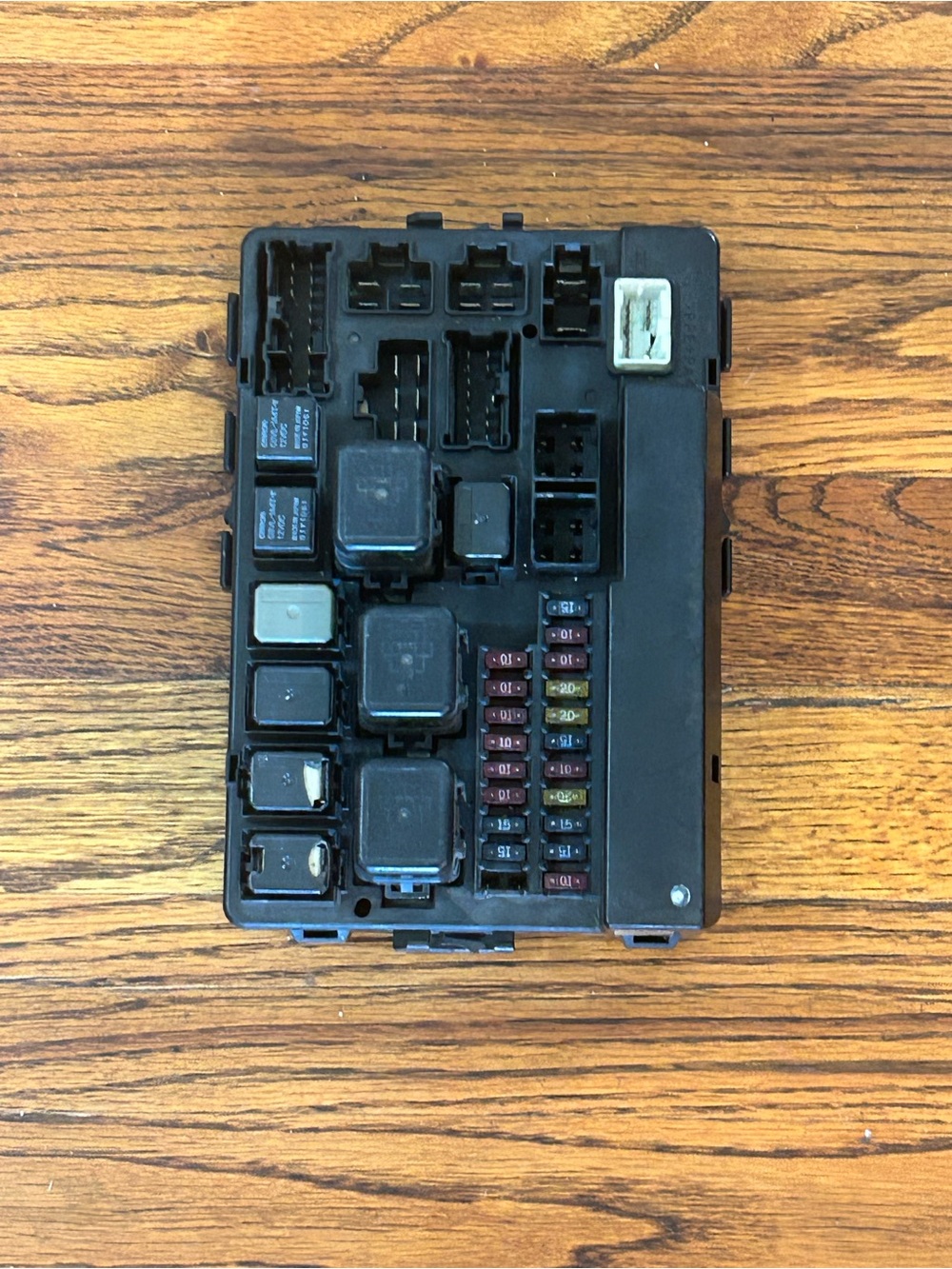 284B7AL500 Nissan Infiniti Intelligent Power Distribution Module (IPDM) / Engine - Picture 10 of 10
